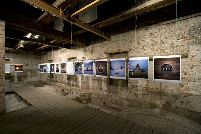 picture exhibition